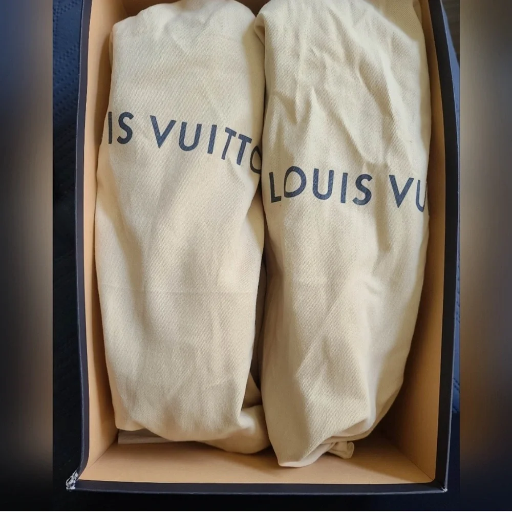 LOUIS VUITTON 
Denim Monogram Squad Sneakers Pink - Picture 2 of 14